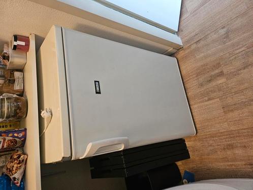 Zanussi koelkast, Huizen en Kamers, Kamers te huur