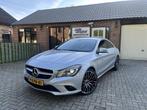 Mercedes-Benz CLA-Klasse 200 Ambition H.Leer Xenon 19", Voorwielaandrijving, Gebruikt, Leder en Stof, Bedrijf