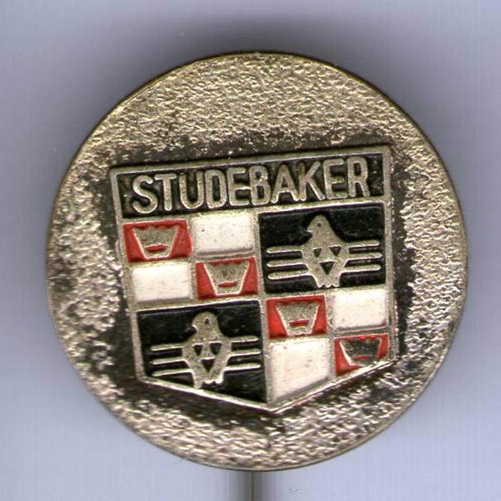 STUDEBAKER zilverkleurig auto speldje( D_055 ), Verzamelen, Speldjes, Pins en Buttons, Zo goed als nieuw, Speldje of Pin, Transport