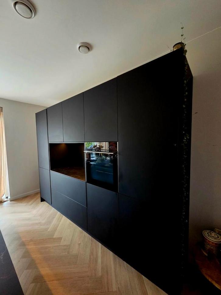 Keukenwand met Koel/Vriescombinatie, Huis en Inrichting, Keuken | Complete keukens, Gebruikt, Enkelwandige keuken, Zwart, Overige materialen