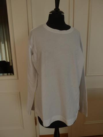 Sofie d'Hoore witte longsleeve, shirt met lange badstof mouw beschikbaar voor biedingen