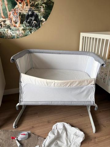 Co-sleeper babybedje beschikbaar voor biedingen