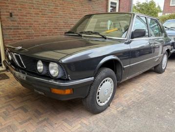 Aangeboden harde carrosserie BMW E28 beschikbaar voor biedingen
