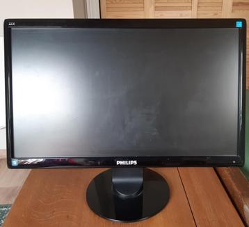 Philips beeldscherm met Cd-rom en accessoire beschikbaar voor biedingen