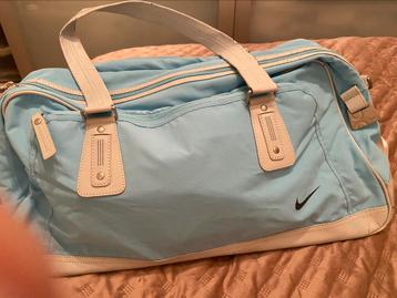 Nike sport/weekeindtas. Kleur lichtblauw beschikbaar voor biedingen