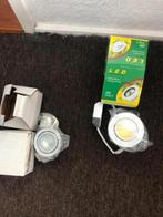 nieuw in doosje led spots --koopje en mooi-- -- en met witte, Ophalen of Verzenden, Nieuw, Plafondspot of Wandspot, Led