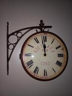 Stationsklok - dubbelzijdig, Ophalen of Verzenden, Gebruikt, Analoog, Wandklok