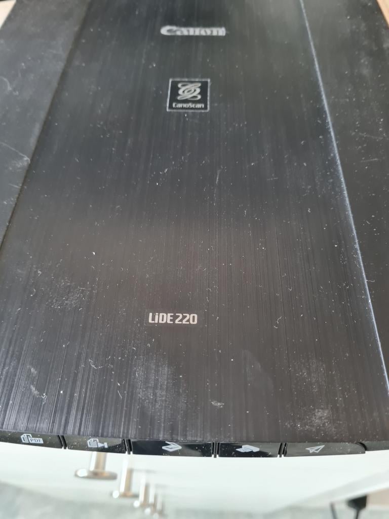 Canon Lide 220 Flatbedscanner - Compact en Efficiënt, Computers en Software, Scanners, Canon, Ophalen of Verzenden, Flatbedscanner