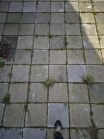 Gratis ruim 400 stoeptegels, Tuin en Terras, Ophalen, Gebruikt, Beton, Terrastegels