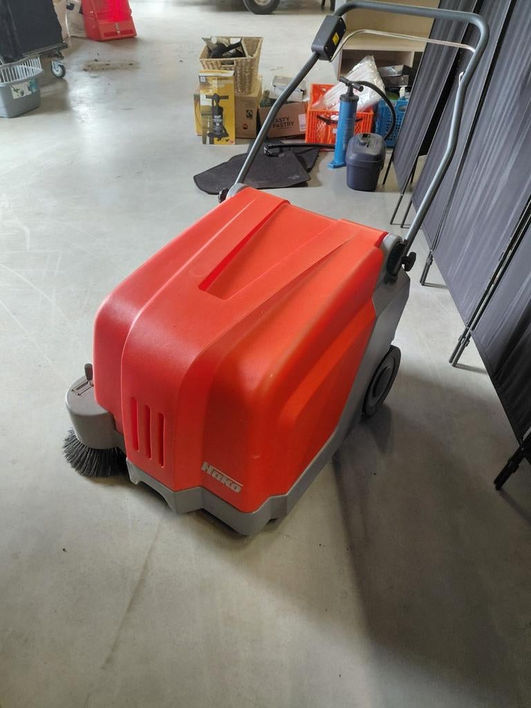 Prachtige veegmachine - Zo goed als nieuw, Tuin en Terras, Ophalen, Zo goed als nieuw, Hako