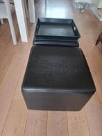 Twee zwarte imitatieleren poeven/hockers 50x50cm, Ophalen, Overige materialen, Minder dan 50 cm, Vierkant