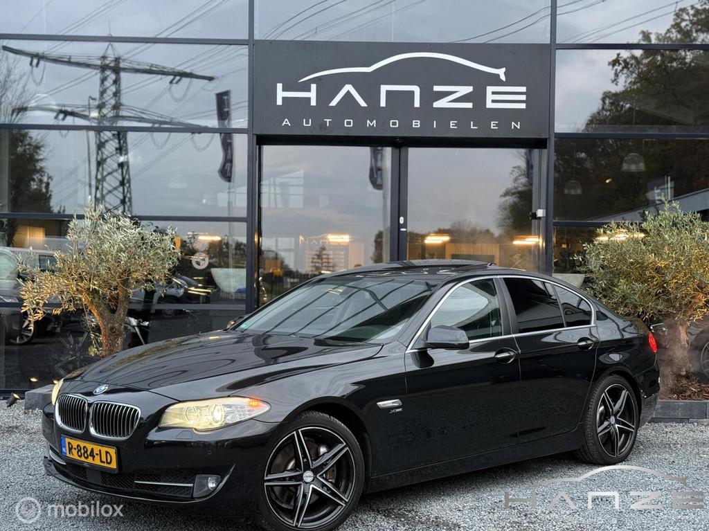 BMW 5-serie 535xi High Executive|F10|Schuifdak|Lees Tekst!, Euro 5, Gebruikt, Bi-Xenon koplampen, Zwart