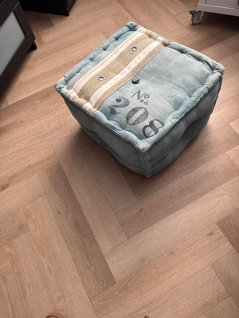Spijkersstof hocker voor tiener kamer, Huis en Inrichting, Minder dan 50 cm, Gebruikt, Vierkant, Ophalen of Verzenden