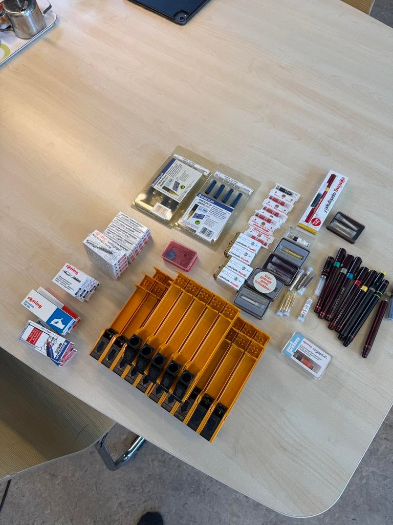 Divers tekenmateriaal Rotring en Staedtler, Hobby en Vrije tijd, Tekenen, Ophalen of Verzenden, Zo goed als nieuw, Overige typen