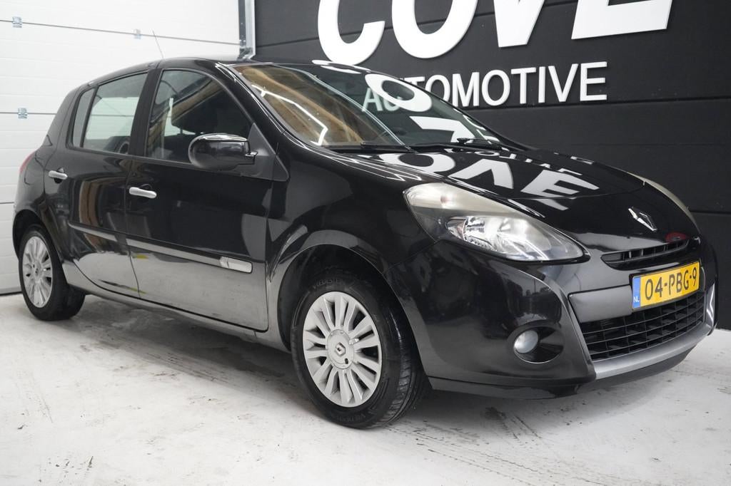 Renault Clio 1.2 Collection | AIRCO | CRUISE, Voorwielaandrijving, Euro 5, Gebruikt, Zwart
