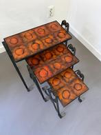 Set van 3 vintage bijzettafeltjes met tegels, Ophalen, Minder dan 55 cm, Gebruikt, Metaal of Aluminium