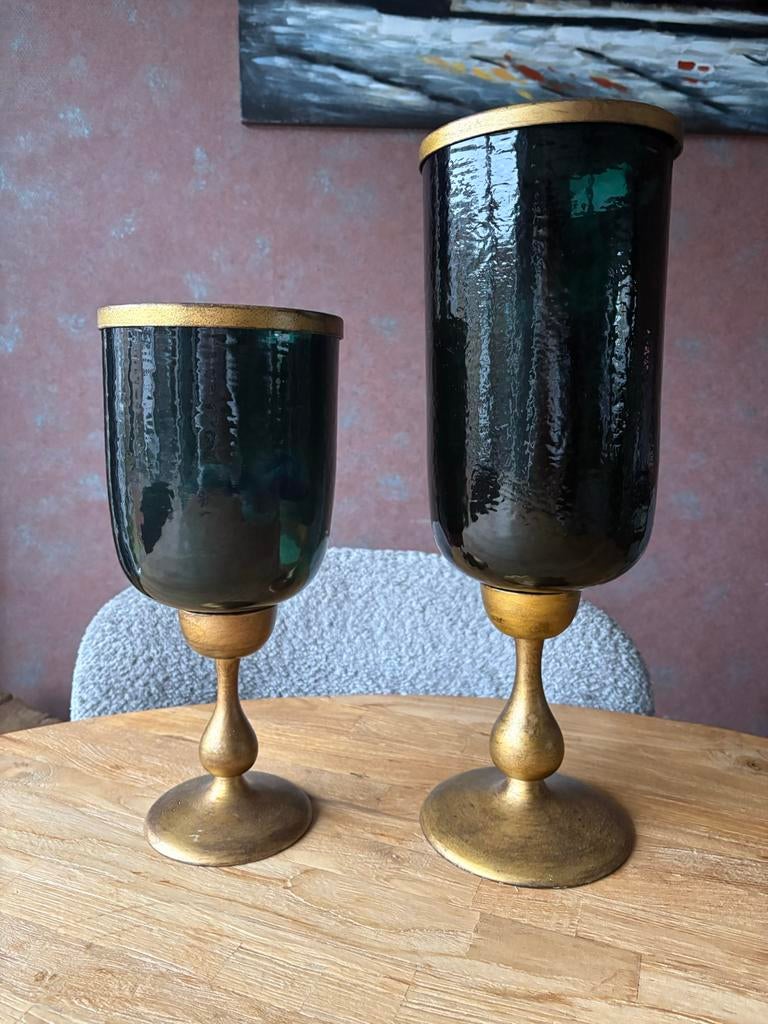 Set van 2 Windlichten - Groen met Goudkleurige Voet, Ophalen, Overige materialen, 25 tot 50 cm, Zo goed als nieuw