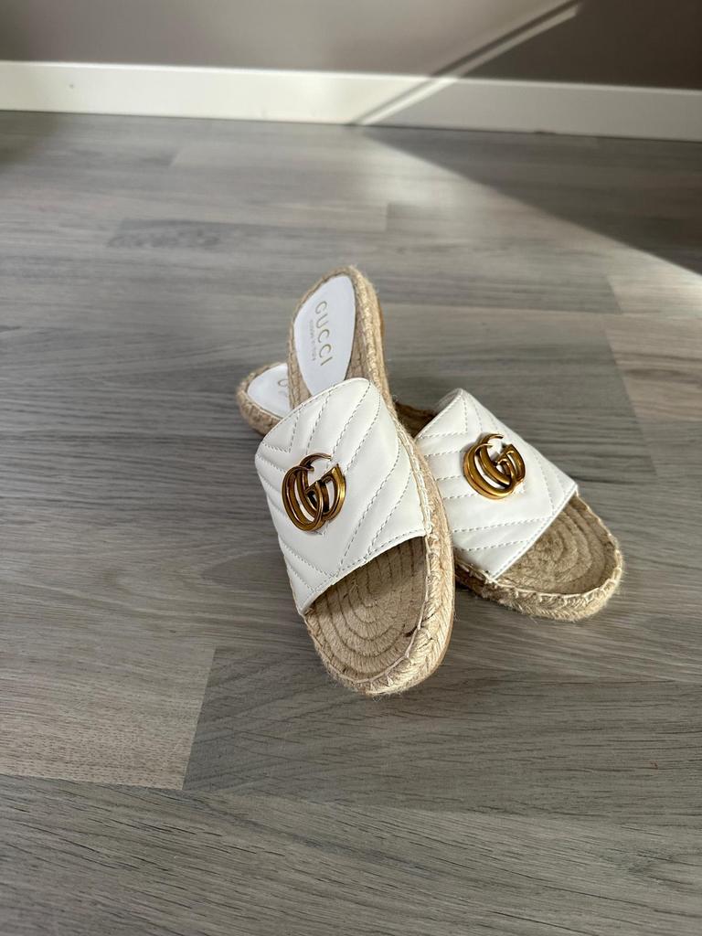 Nieuwe Gucci Sandalen Maat 38 Wit Goud, Ophalen of Verzenden, Nieuw, Wit, Sandalen of Muiltjes