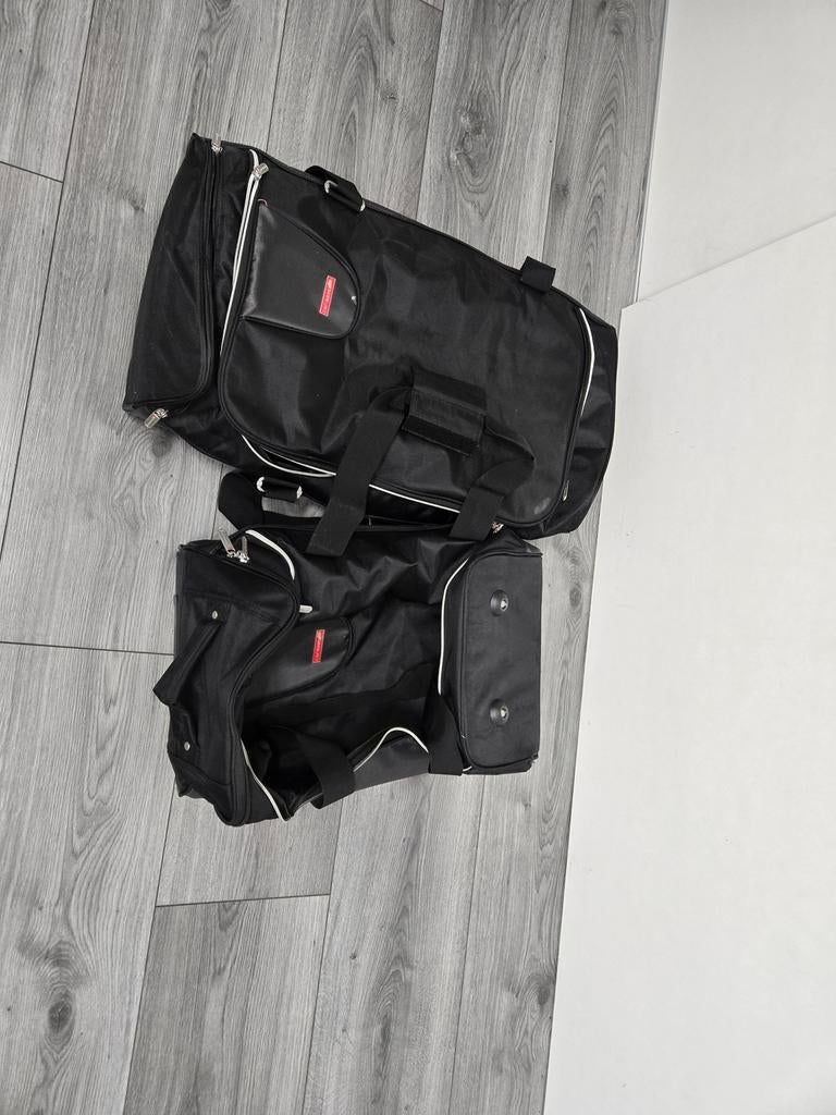Reistassen audi R8 set, Ophalen, Zo goed als nieuw, 30 cm of meer