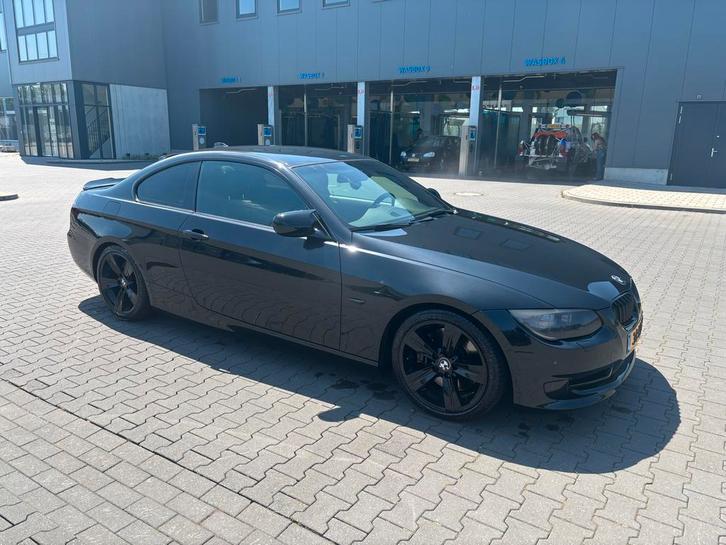 BMW 3-Serie 3.0 I 335 Coupe AUT 2010 Zwart, Auto's, BMW, Particulier, 3-Serie, ABS, Airbags, Airconditioning, Alarm, Bluetooth