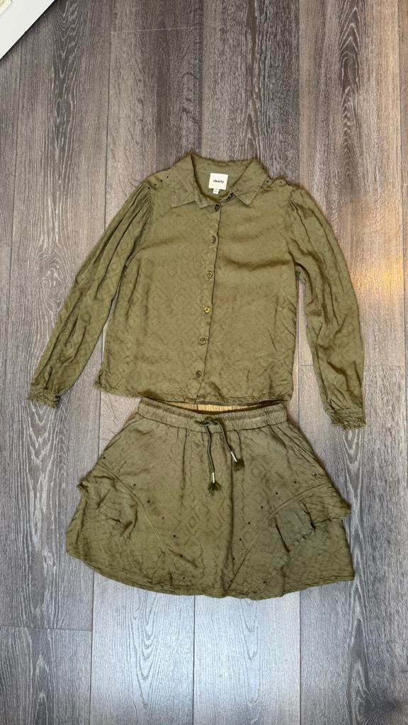 Shoeby meisje groenkleurige broekrok met blouse maat 134/140, Ophalen of Verzenden, Zo goed als nieuw, Meisje, Overhemd of Blouse
