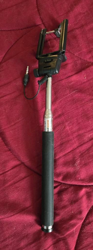 Selfiestick met kabelaansluiting, Audio, Tv en Foto, Fotografie | Statieven en Balhoofden, Ophalen of Verzenden, Zo goed als nieuw