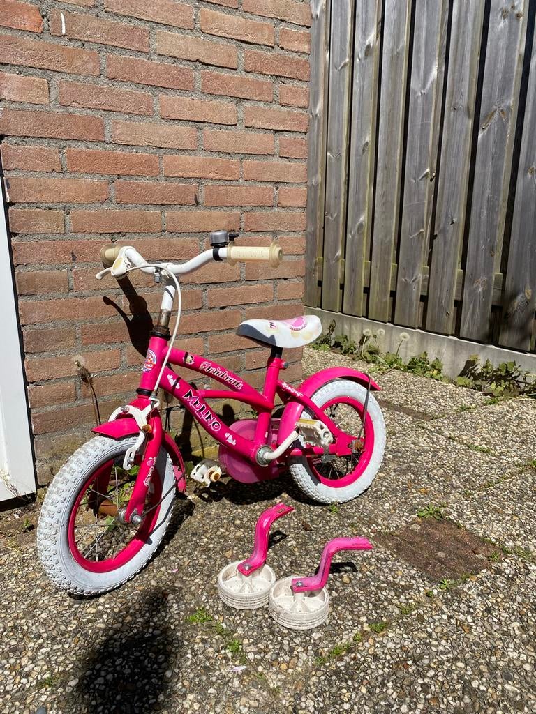 Roze Mulino kinderfiets met zijwieltjes (optioneel), Fietsen en Brommers, Fietsen | Kinderfietsjes, Ophalen, Terugtraprem, Zijwieltjes