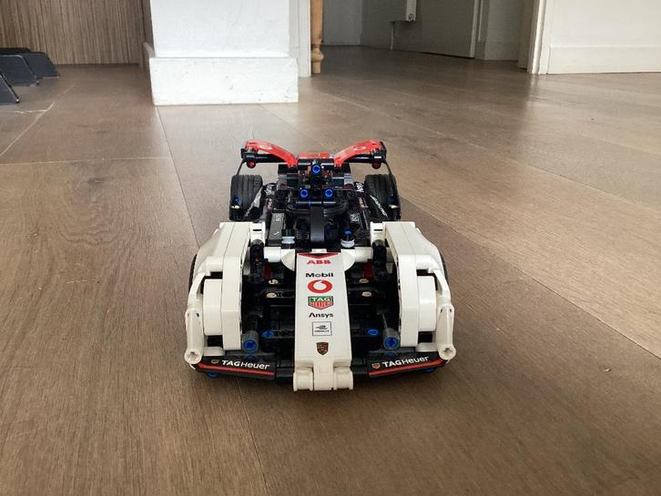 Lego technic auto 42137, Kinderen en Baby's, Speelgoed | Duplo en Lego, Zo goed als nieuw, Lego, Complete set, Ophalen of Verzenden