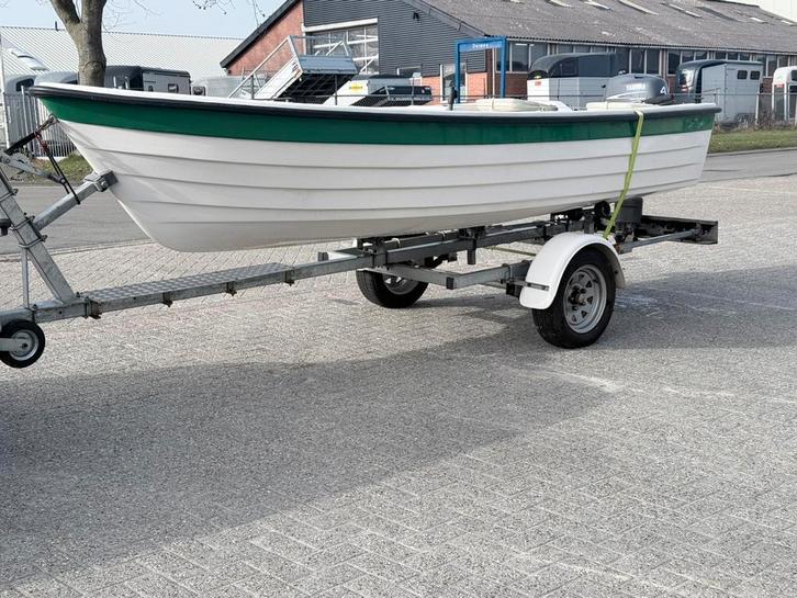 Gańcza Tour boot vaarklaar, Watersport en Boten, Vis- en Consoleboten, Zo goed als nieuw, Tot 10 pk, 3 tot 6 meter, Benzine, Buitenboordmotor