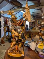 Houten beeld 68 cm hoog. €295., Ophalen