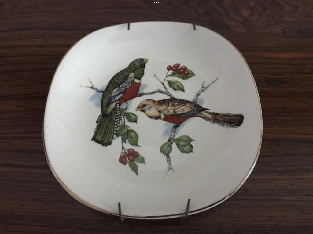 Bordje decor vogels op bessen tak in metalen houder ( muur ), Ophalen of Verzenden