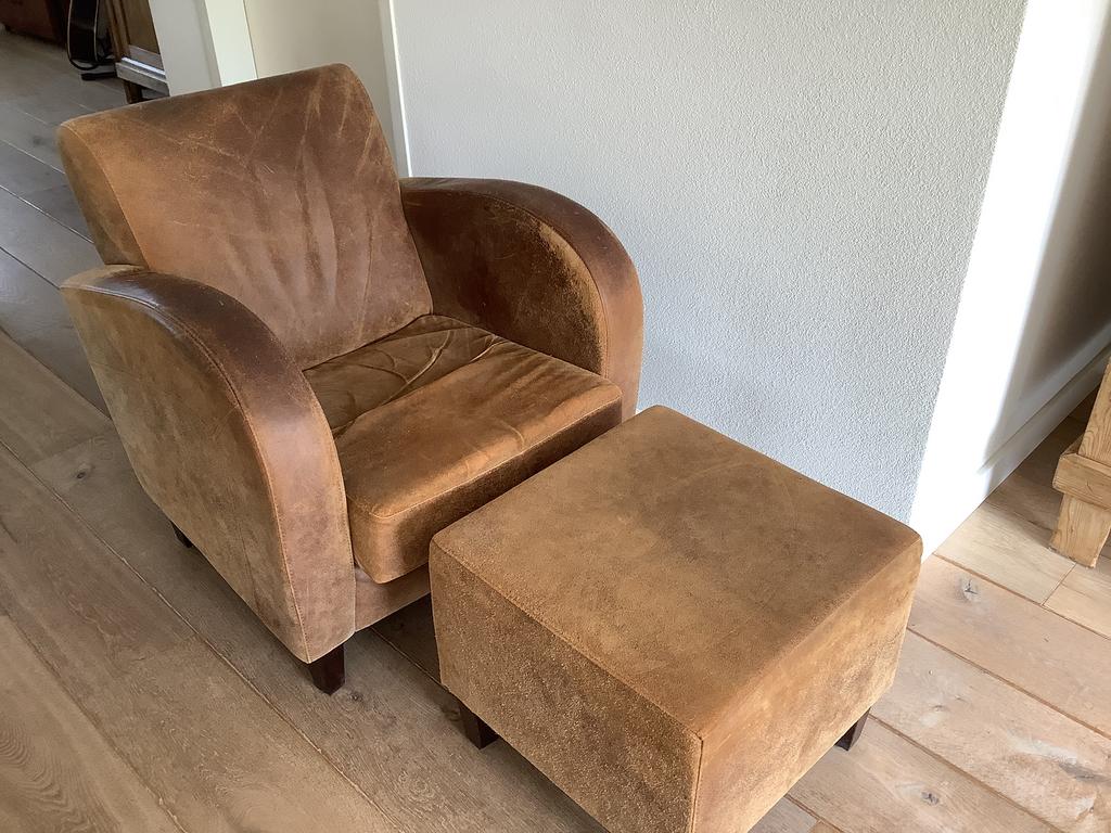 Vintage leren fauteuil met hocker, Ophalen, Zo goed als nieuw, 75 tot 100 cm, 50 tot 75 cm