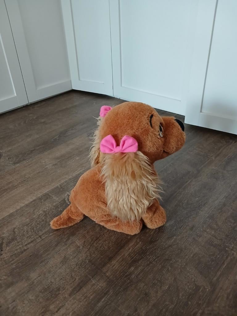 Speelhond Lucy - Interactieve knuffel die commando's opvolgt, Kinderen en Baby's, Speelgoed | Knuffels en Pluche, Ophalen, Hond