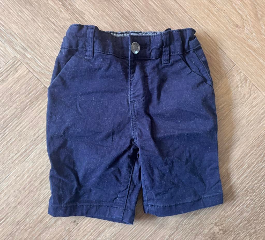 Nieuwe blauwe korte chino / broekje maat 80, Kinderen en Baby's, Babykleding | Maat 80, Ophalen of Verzenden, Nieuw, Jongetje