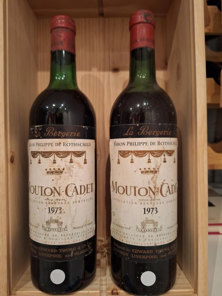 Mouton Cadet Bordeaux 1973 - Twee flessen, Ophalen of Verzenden, Frankrijk, Rode wijn