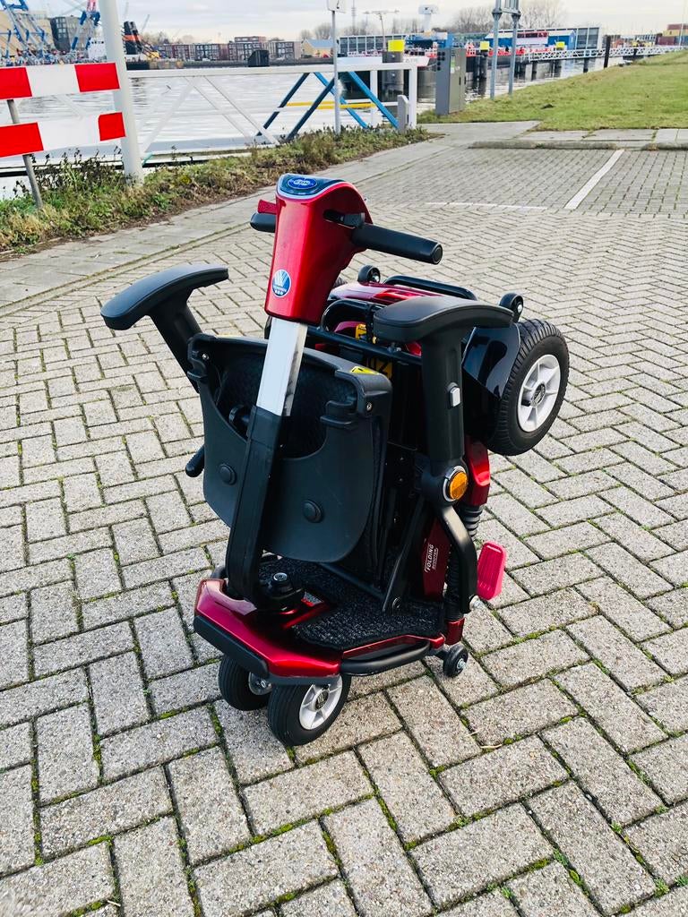 Opvouwbare scootmobiel Brio Bobby 4 wiel, Diversen, Verpleegmiddelen, Ophalen of Verzenden, Zo goed als nieuw