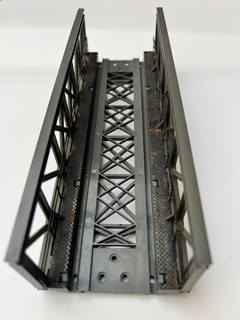 Kibri H0 brugligger 17 cm grijs modelspoor brugdeel, Hobby en Vrije tijd, Ophalen of Verzenden, Zo goed als nieuw, 1:50 tot 1:144