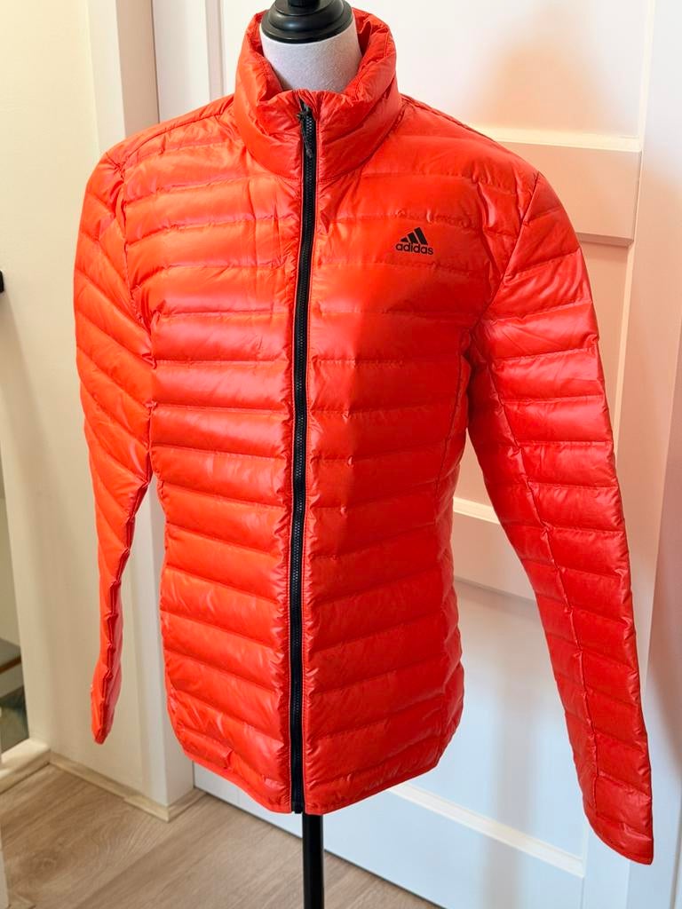 Nieuwe originele Adidas Orange jas - Mt M, Ophalen of Verzenden, Zo goed als nieuw, Oranje