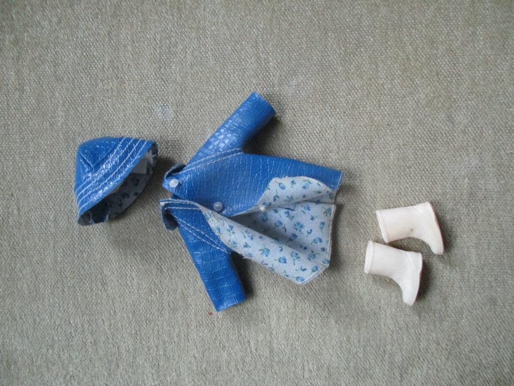 Vintage  barbie Tutti kleding UK, Verzamelen, Poppen, Verzenden, Zo goed als nieuw, Kleertjes