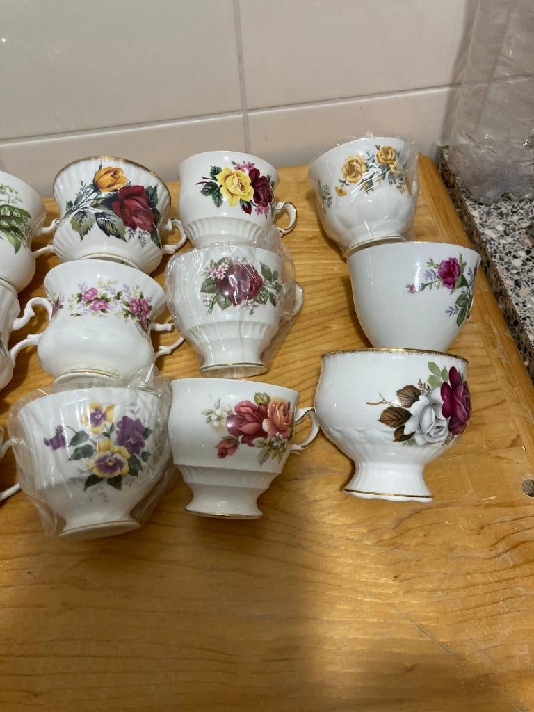 kopjes Engels servies eenlingen zonder schoteltje gratis, Huis en Inrichting, Keuken | Servies, Ophalen, Gebruikt, Overige stijlen