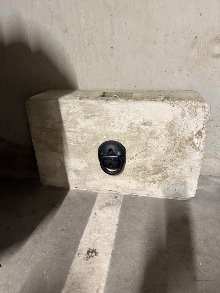 Betonblok Motorslot ART4 muuranker, Ophalen, Gebruikt