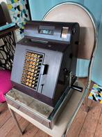 Vintage oude antieke kassa Hugin, werkend en decoratief, top, Ophalen