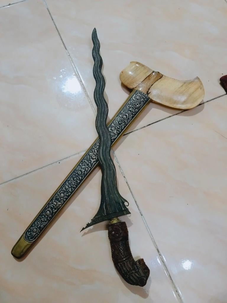 Antieke Keris Karawelang 13 Luk Pamor Junjung Drajat SVD17, Verzenden