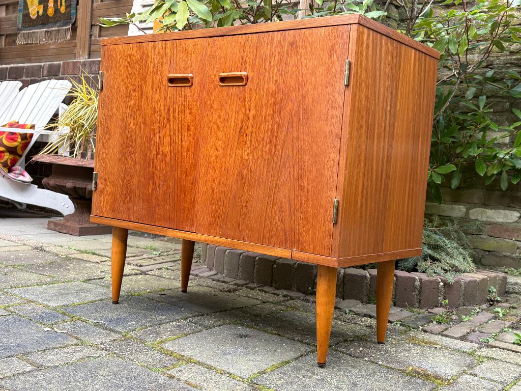 Tv ~ Lp muziek kastje / badkamermeubel retro vintage 50/60s, Gebruikt, Teakhout, 3 of 4 laden, Minder dan 100 cm