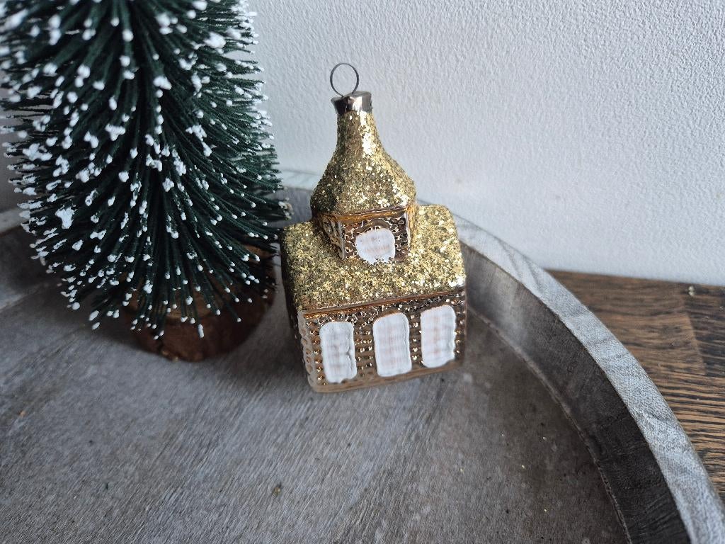 Vintage kerstbal kerkje goud 597, Diversen, Kerst, *, Gebruikt, *, Ophalen of Verzenden
