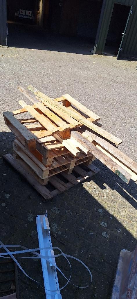 stook hout/pallet hout Gratis, Minder dan 3 m³, Ophalen
