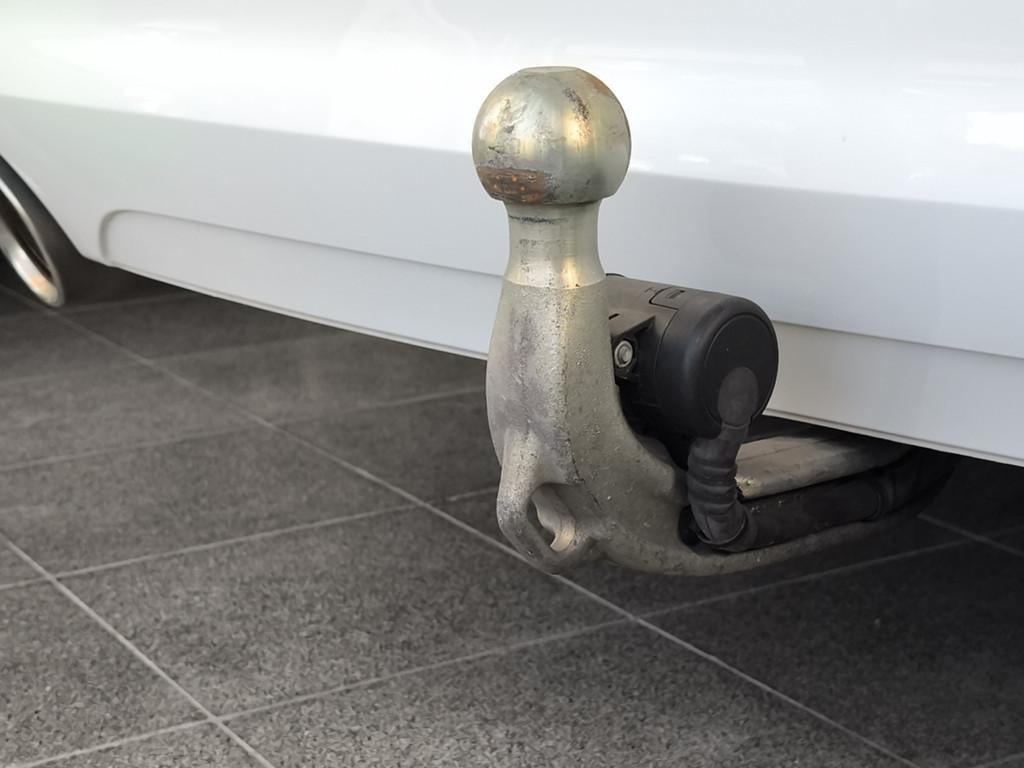 BMW 3 Serie Touring 320i Business Edition 1e-Eig. & Dealer-O, Gebruikt, Euro 6, 4 cilinders, Wit