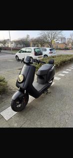 Niu n1s ACCU EN MOTOR LAATST VERVANGEN, Fietsen en Brommers, Scooters | Overige merken, Ophalen of Verzenden, Zo goed als nieuw