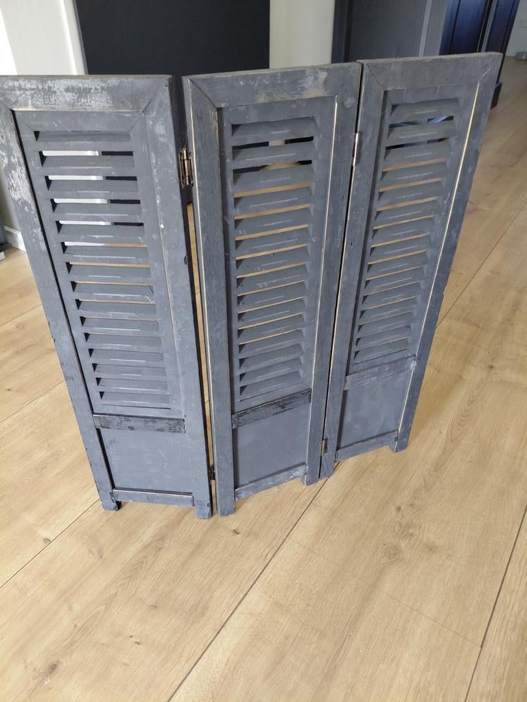Drieluik  te koop hoog 70cm breed 61 cm en is zwart, Ophalen