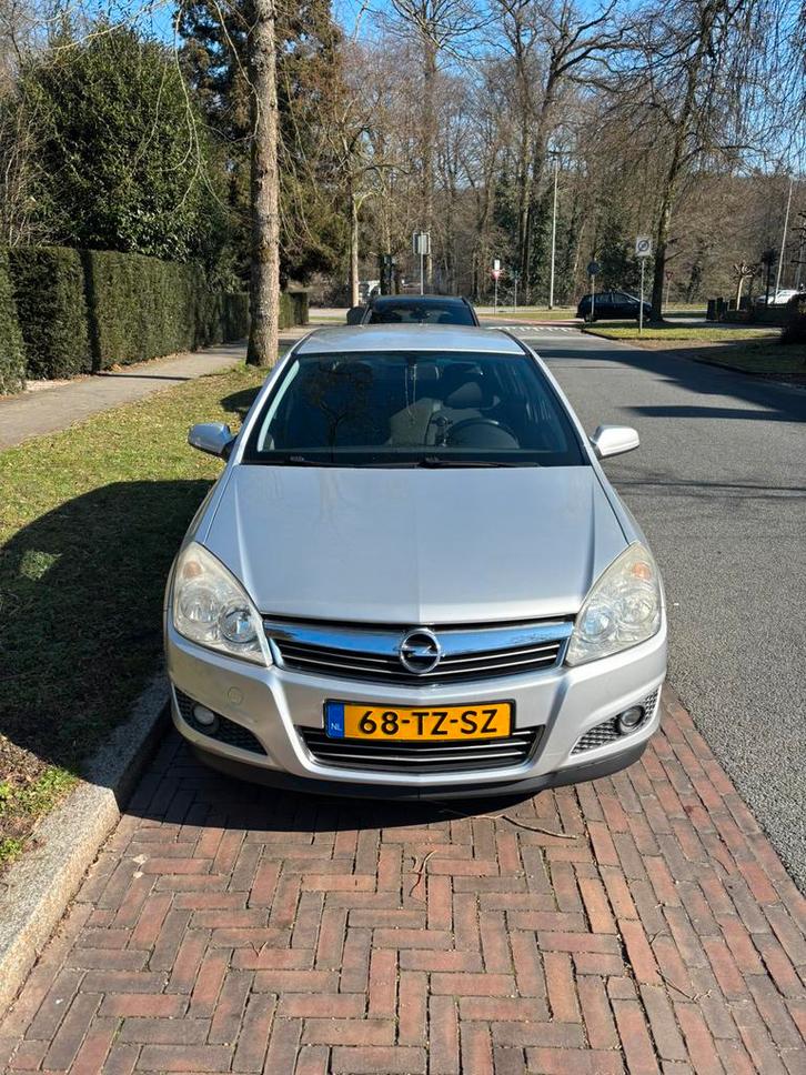 Opel Astra 1.6 16V 5D 85KW 2007 Grijs, Auto's, Opel, Particulier, Astra, Benzine, C, Hatchback, Handgeschakeld, Origineel Nederlands